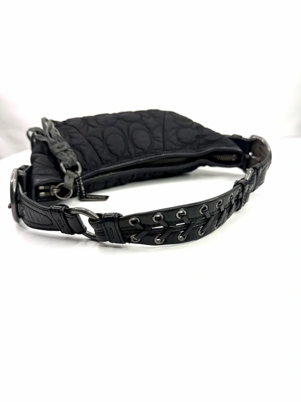 Coach excellent inside